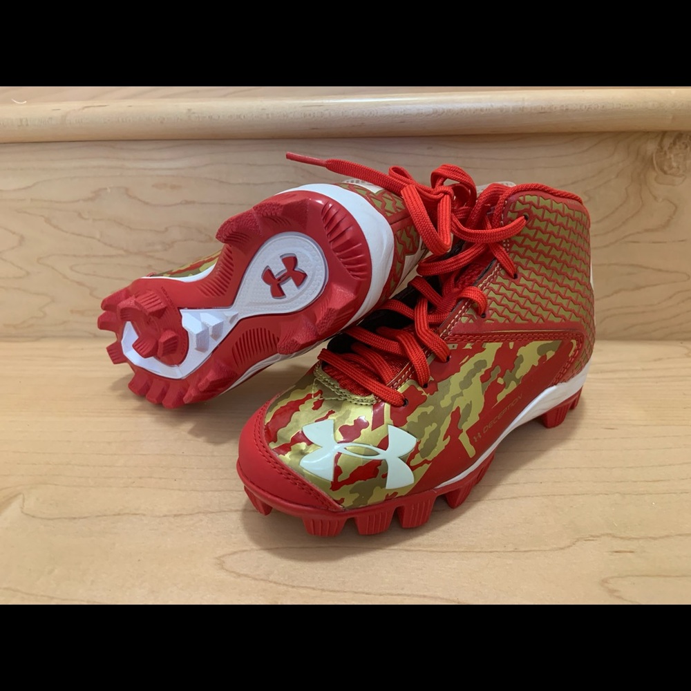 UNDER ARMOUR BOYS' BASEBALL CLEATS sizes: 6Y